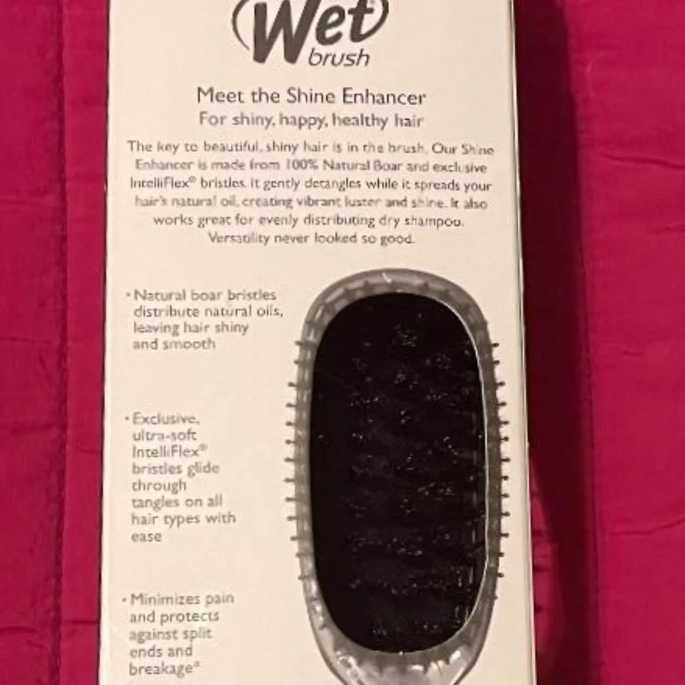 BRAND NEW ~ WET BRUSH ~ SHINE ENHANCER ~ WORKS WONDERS ON ALL HAIR TYPES!